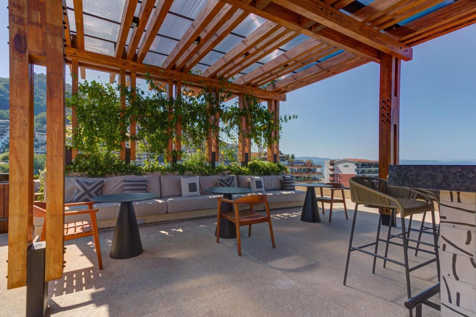 Sail View 105 Vallarta, Ocean View Пуерто Валярта Екстериор снимка